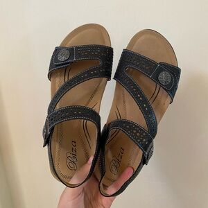 Biza Womens Lucy Sling Back Adjustable Strap Black Sandals Size 38